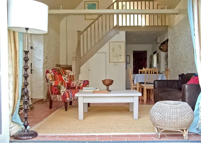 Ragwood Cottage